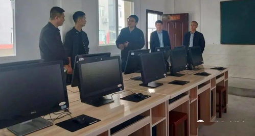 杭州泰潼商貿(mào)攜手富陽電子商務(wù)，以電商服務(wù)為橋梁，溫暖捐贈(zèng)陽光學(xué)子